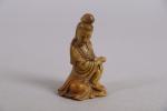 CHINE, XXe siècle. 
Bouddha en pierre de lard sculptée. 
Haut....