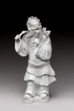 CHINE - Époque JIAQING (1796 - 1820) Statuette d'immortel debout...