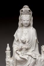CHINE - XIXe siècle 
Groupe en porcelaine émaillée blanc de...