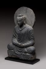 INDE - GANDHARA, art gréco-bouddhique, IIe/IVe siècle 
Statuette de bouddha...