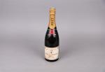 CHAMPAGNE. Moët & Chandon, Brut Impérial, 1966. 1 bouteille (niveau...