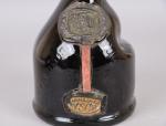 ARMAGNAC. Exposition Universelle, VSOP, 1937. 1 bouteille soufflée (niveau :...