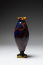 Charles SCHNEIDER (1881-1953), le Verre Français.  
Vase en verre...