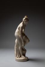 D'après Christophe-Gabriel ALLEGRAIN (1710-1795). 
Vénus au bain. 
Marbre blanc sculpté...