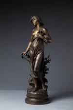 Edouard DROUOT (1859-1945). 
Flore ou femme dénudée au drapé. 
Bronze...