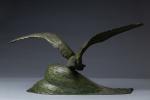 Maximilien FIOT (1886-1953). 
Albatros sur les flots. 
Bronze à patine...